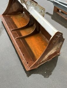 Cubo rígido para limpieza de zanjas
