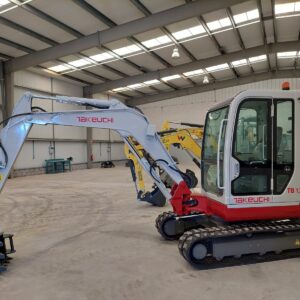 Mini Excavadora de cadenas Takeuchi TB135
